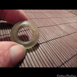 bague ou anneau de verre gallo-romain