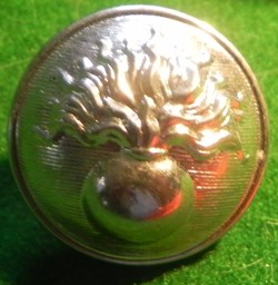 bouton militaire à la grenade gendarmerie?