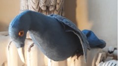 Sculpture zoomorphe d'oiseau en tissu