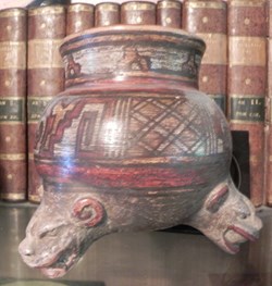 vase  tripode zoomorphe en terre cuite  à têtes de jaguar  QUETZALCOATL
