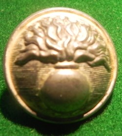 bouton militaire à la grenade gendarmerie?
