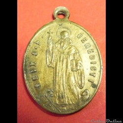 La médaille de Saint Benoît. 19éme S