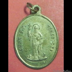 La médaille de Saint Benoît. 19éme S