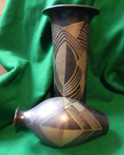 deux  vases art déco  cuivre  dinanderie.