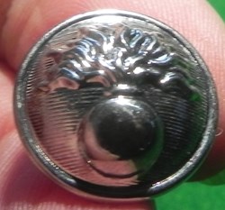 bouton militaire à la grenade gendarmerie?