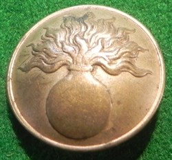 bouton infanterie à la grenade 1870-1915....( Poilus )