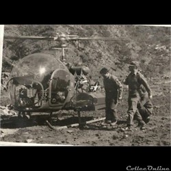 évacuation d'un blessé guerre  Corée  1952