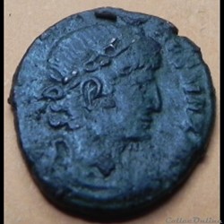 constantin I   GLORIA EXERCITVS CAESS     330/335