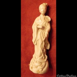 concubine porcelaine blanc de Chine