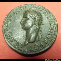 Caligula et de ses trois soeurs (RIC 33) sesterce (copie)