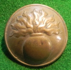 bouton infanterie à la grenade 1870-1915....( Poilus )