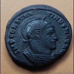 Constantin I   VICTORIAE LAETAE PRINC PERP/ VOT nummus TICINUM