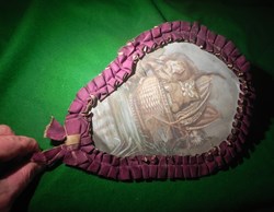 ÉVENTAIL  fin XIX     peinture sur soie  panier et 3 chatons