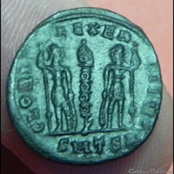 constantin I GLORIA EXERCITVS CAESS 330/335