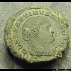 Constantin II CAESARVM NOSTRORVM, VOT Trèves CONSTANTINUS nummus