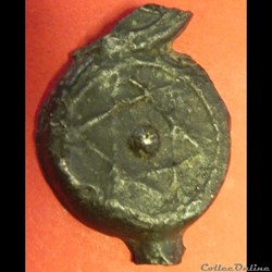 2 falus sans date et une étoile sur chaque face