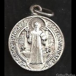 Médaille Saint-Benoît – Fit Super-Humain