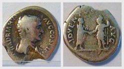HADRIAN Denarius, RIC 225, Roma