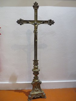 Crucifix médaillon