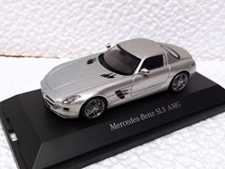 Mercedes Benz SLS AMG