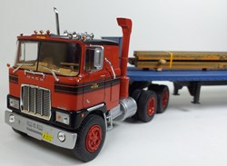 MACK F-700