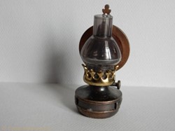 Lampe à pétrole
