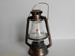 Lampe à petrole à gros verre