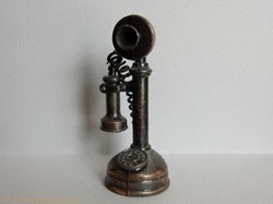 Téléphone sur pied