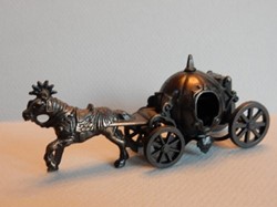 Cidrella carosse avec cheval