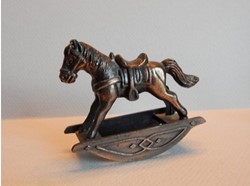 Cheval à bascule