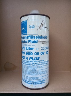 Bidons\Liquide_freins\métal\constructeur\Mercedes