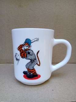 Art de la table\Mug Arcopal\pétrolier\ESSO