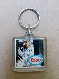 Porte-clé\pétrolier\ESSO