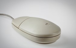 Apple ADB Mouse II (1)