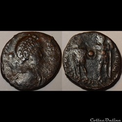 Ae4 Théodose II - Constantinople RIC. 410