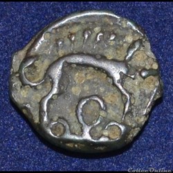 LEUQUES (Région de Toul) Potin à la tête d’indien