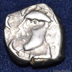 VOLQUES TECTOSAGES (région de Toulouse) Drachme à la tête cubiste