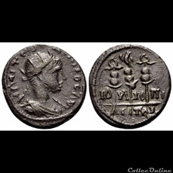 Gordien III / Juliopolis, Bithynie / Enseignes militaires