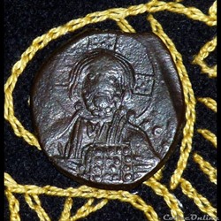 BASIL II et CONSTANTINE VIII - Follis de 8,06g et 25 mm de diamètre.