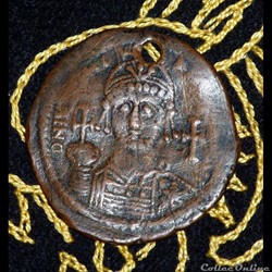 JUSTINIEN I - Follis de 19,41g et 41 mm de diamètre