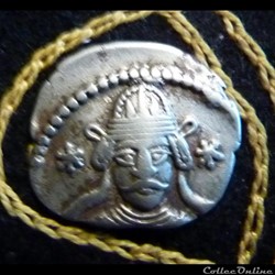 VONONES II - Drachme de 3,69g et 18/22mm de diamètre.