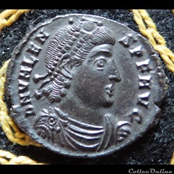 VALENS - Nummus de 2,04g et 17/19mm de diamètre.