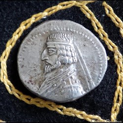 ARSACES XVI - AR Drachm de 4,14g et 20,9mm de diamètre.
