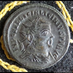 LICINIUS Ier - Follis de 2,79g et 20mm de diamètre.