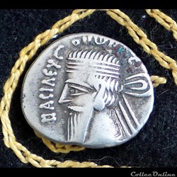 VONONES Ier - AR Drachm de 3,67g et 19,70 mm de diamètre.