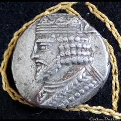 VARDANES Ier - AR Tétradrachme de 14,61g et 24mm de diamètre