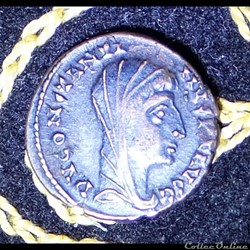 CONSTANTIN Ier - Nummus de 1,80g et 15mm de diamètre.