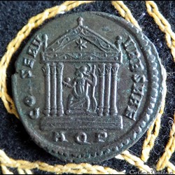 MAXENCE - Follis de 6,00g et 25mm de diamètre.