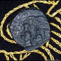HERACLIUS - Follis de 9,88g et 28 mm de diamètre.