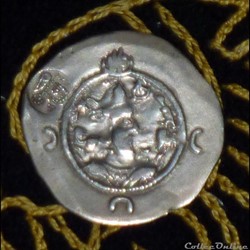 KHUSRU I - AR DRACHM de 4,02g et 31 mm de diamètre.